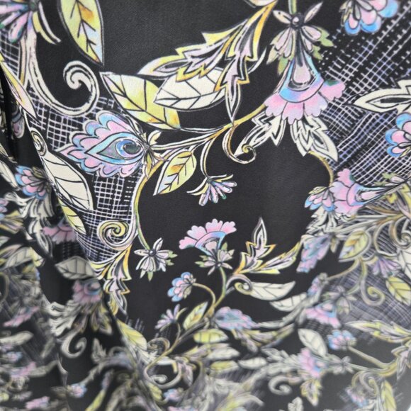 Torrid Harper Black Paisley Gold Leaf Pullover V-Neck Blouse Size 1/1X - Picture 5 of 16